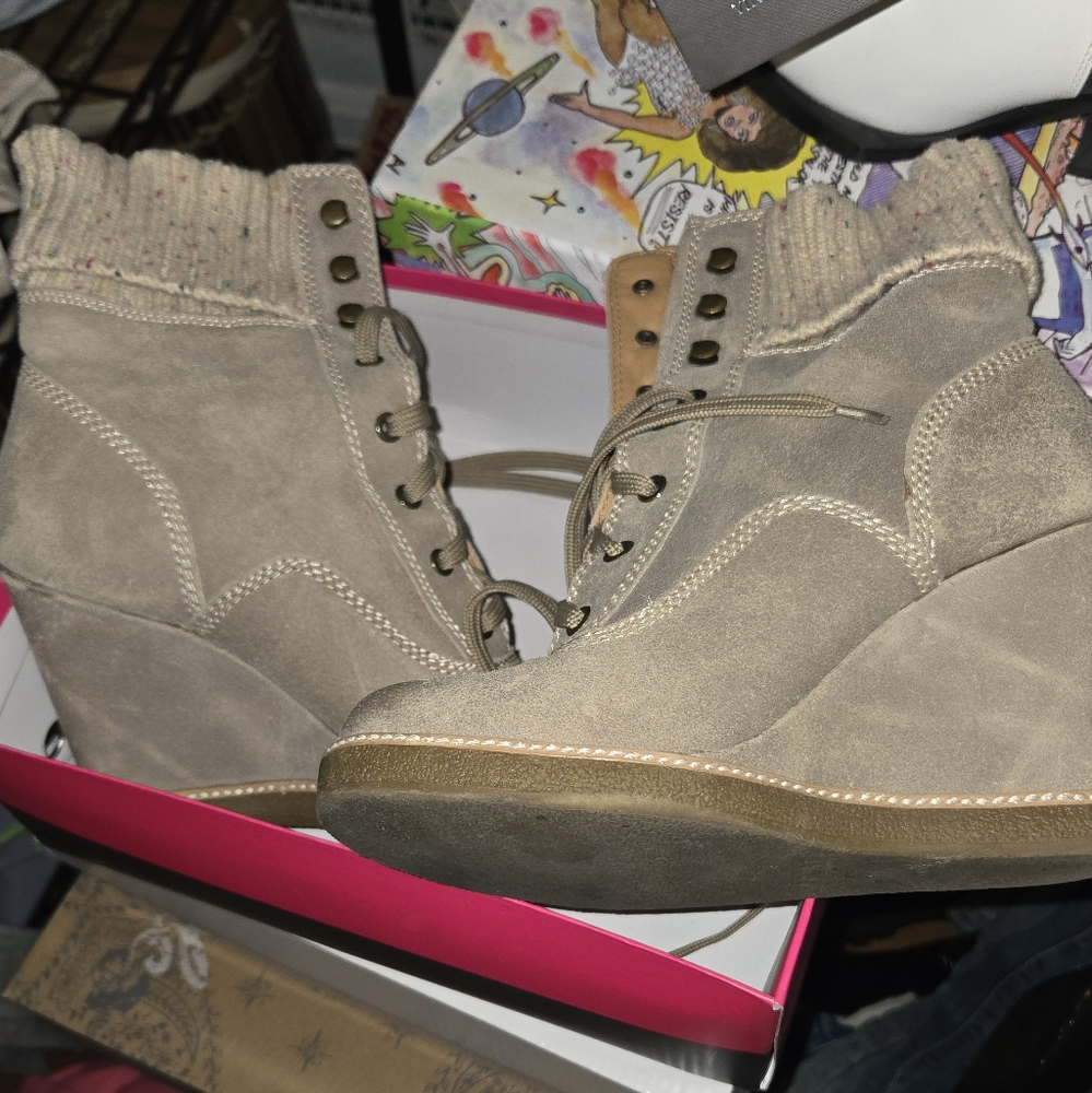Stylish Tan Wedge Ankle Boots